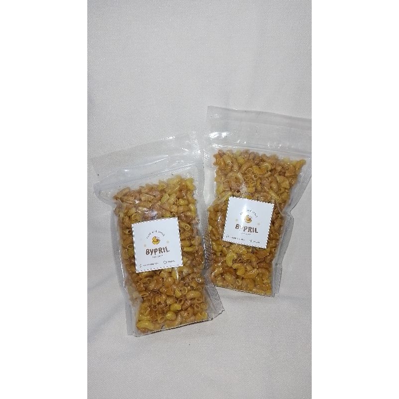 

makaroni gurih pedas daun jeruk