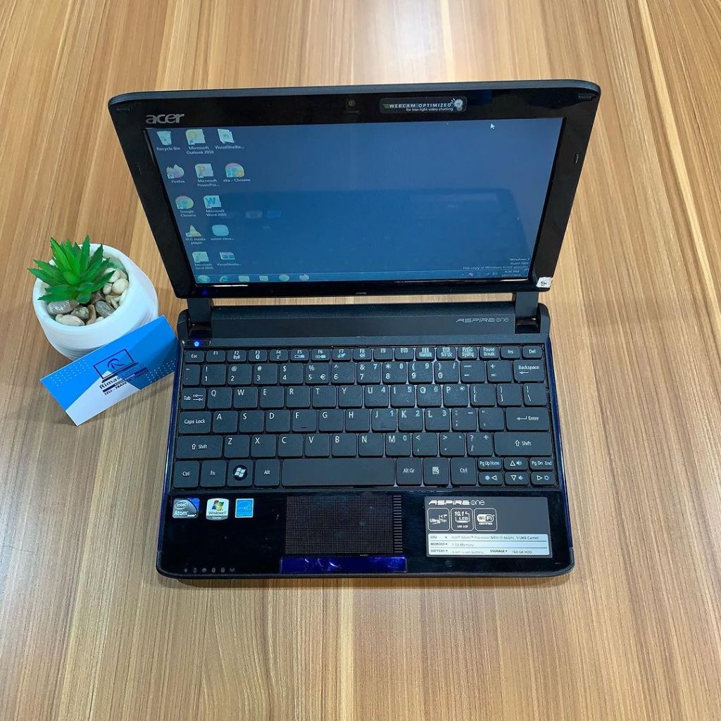 ACER ASPIRE ONE NOTEBOOK INTEL ATOM RAM 1GB HDD 160GB SECOND/BEKAS