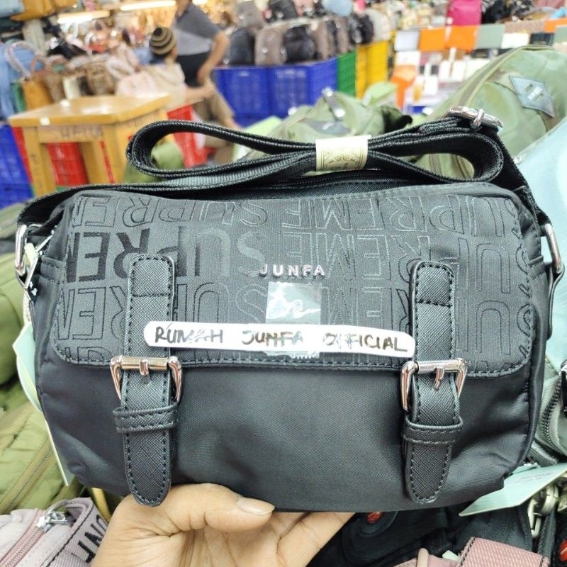 TAS SELEMPANG JUNFA SUPREME 2090-358 BAHAN PARASUT