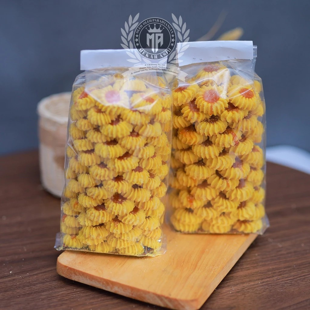 

kue kering selay stowbery