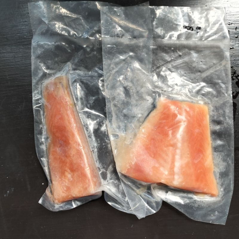 

Potongan Ikan Salmon Beku 150g