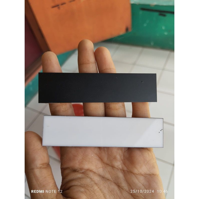 

Bahan Nama Dada Ukir / Grafir Doff Ukuran 8x2 cm dan 8x2,5 Cm Bahan Akrilik TNI Persit