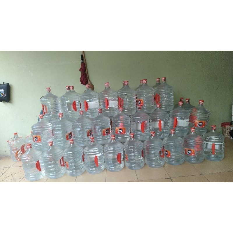

cleo galon 19 liter (galon+isi)