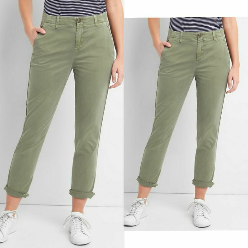 Gap girlfriend khaki pants