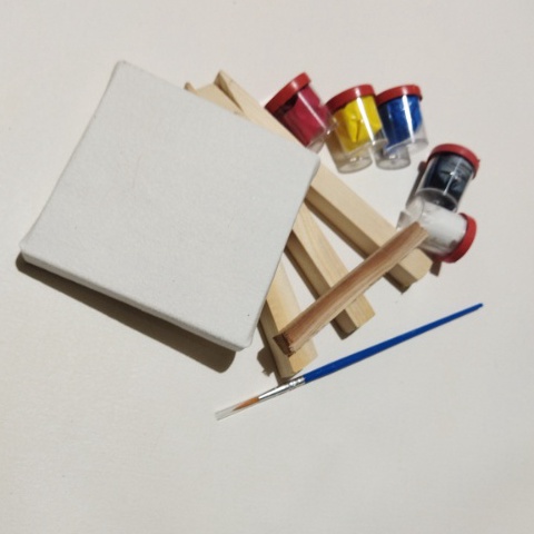 

Garansi Order mini kanvas ukuran 1x1 cm set canvas lukis set 5 warna dasar plus kuas round dan stand lukis 15 cm