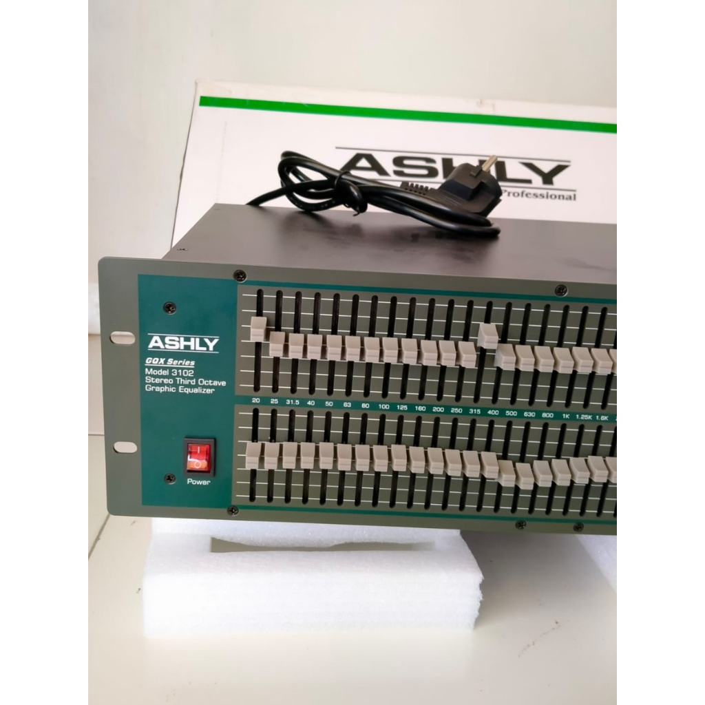 EQUALIZER ASHLY 3102