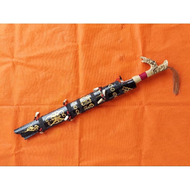 MANDAU SUKU DAYAK ASLI KALIMANTAN