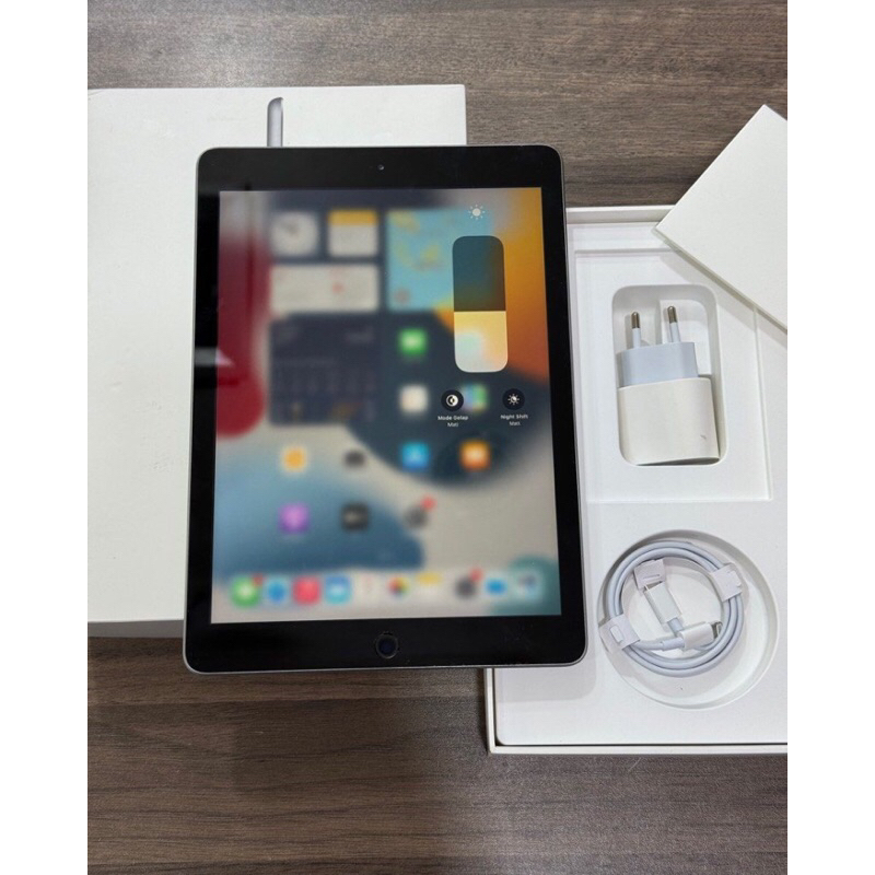IPAD5 GREY 128GB MULUS LENGKAP