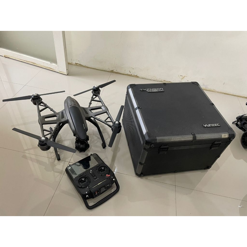 Drone Yuneec Typhoon Q500 4K - Quadcopter RTF Siap Terbang