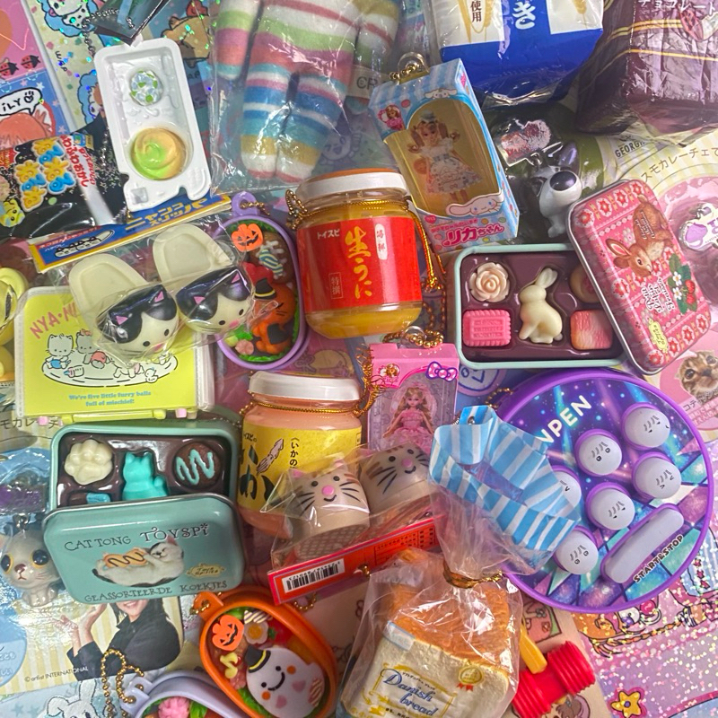 [Read Desc] trinkets gotochi jepang keychain (food, tin case chocolate, tamagotchi, squishy, photobo