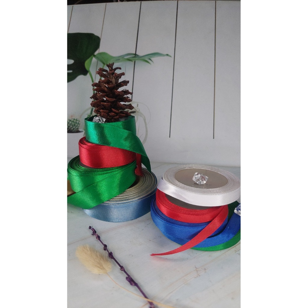 

(PER 1 METER) PITA KAIN LEBAR 3/4' INCH (2 CM) & 1/4' INCH (1 CM) BESAR KECIL PITA KADO WARNA MERAH PUTIH BIRU HIJAU TUA MUDA RIBBON SOUVENIR PITA SATIN