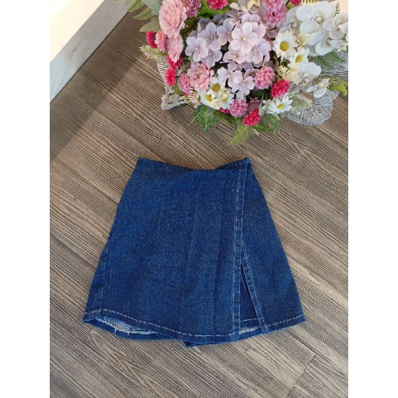 ROK CELANA JEANS PENDEK