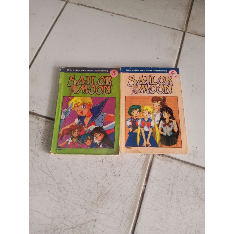 Bursa Komik 2nd Komik Sailormoon Colour