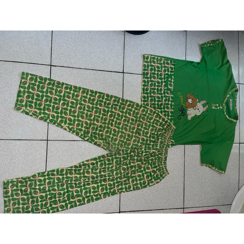 (PRELOVED) One Set Baju Tidur Dalilan Jumbo