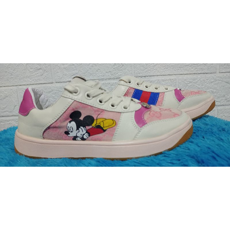 Sepatu Gucci Screener GG x Disney .size 36. second original