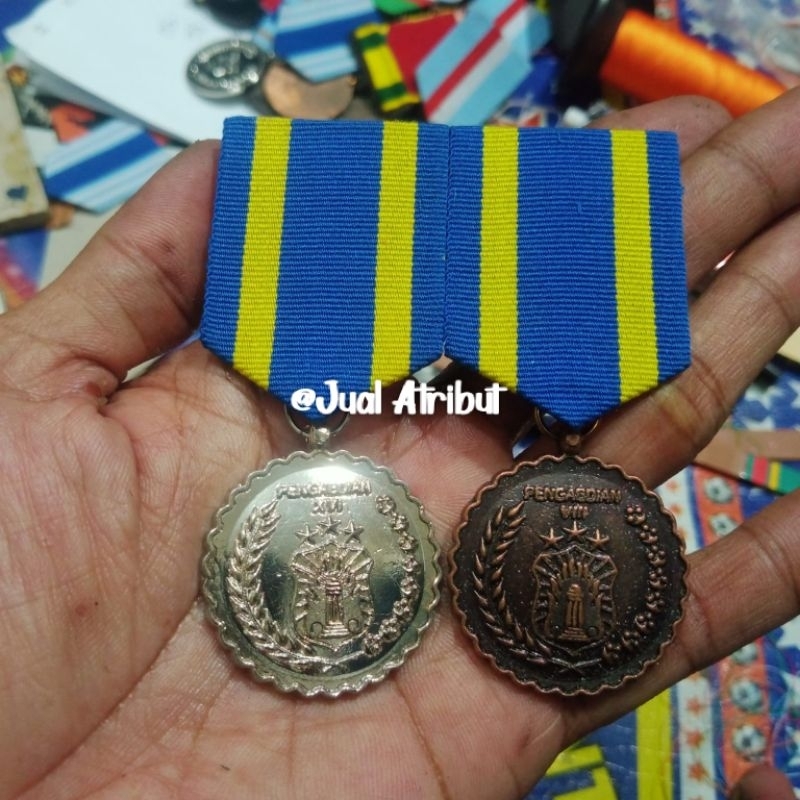 Satya lencana SL PDU Medali PDU 8 16 Tahun POLRI