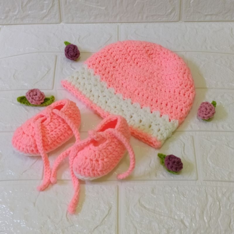 Sepatu Topi Bayi Set Rajut Baby Girl Set.