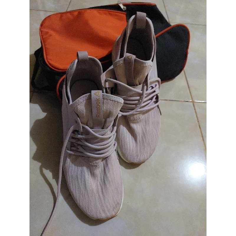 Sepatu wanita sport Reebok original authentic