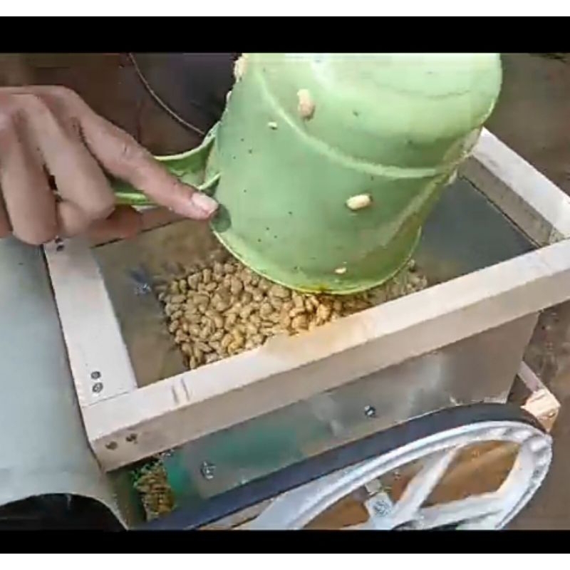 Mesin penggiling kedelai untuk tempe