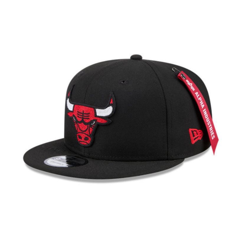 Topi New Era Cap Chicago Bulls Alpha Industries Black 9Fifty Snapback Original