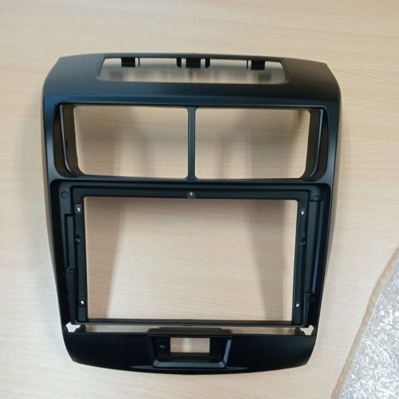Frame Head Unit 9 Inch Avanza 2012
