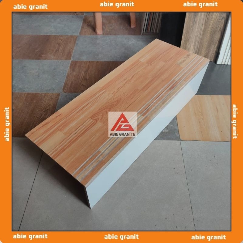 GRANIT TANGGA 30X80 DAN 20X80 MOTIF KAYU DAN PUTIH