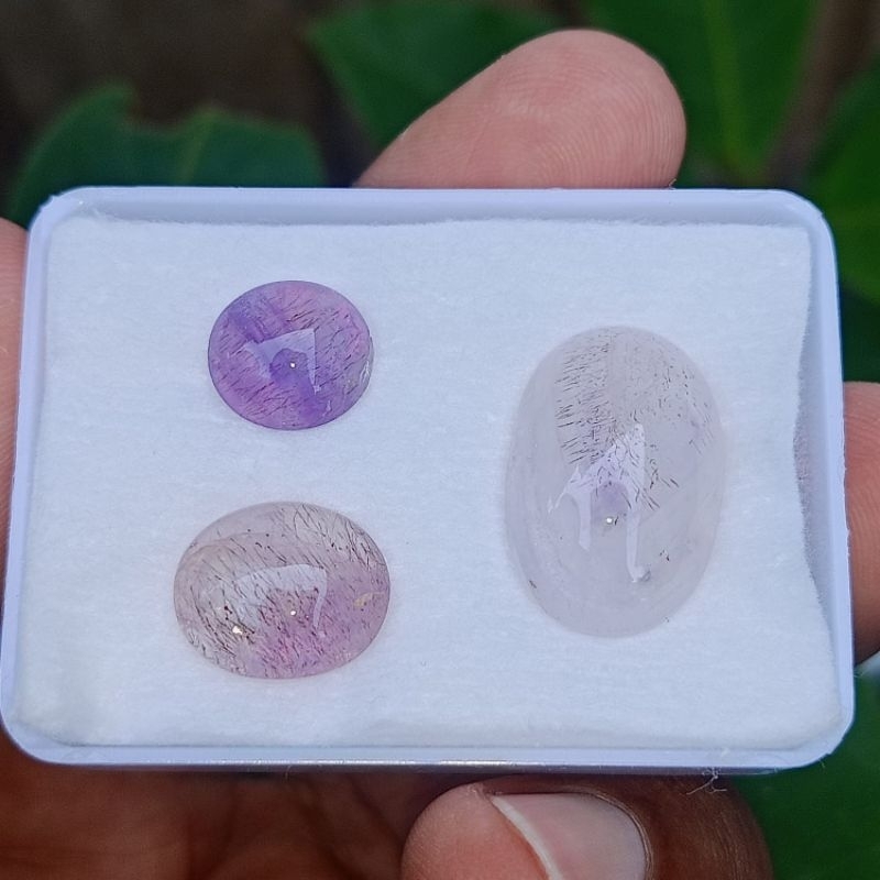 batu kecubung Kalimantan bulu merah