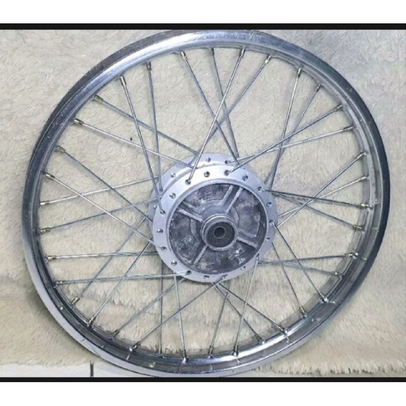set velg bagian belakang Suzuki A 100 original ukuran velg 18x160