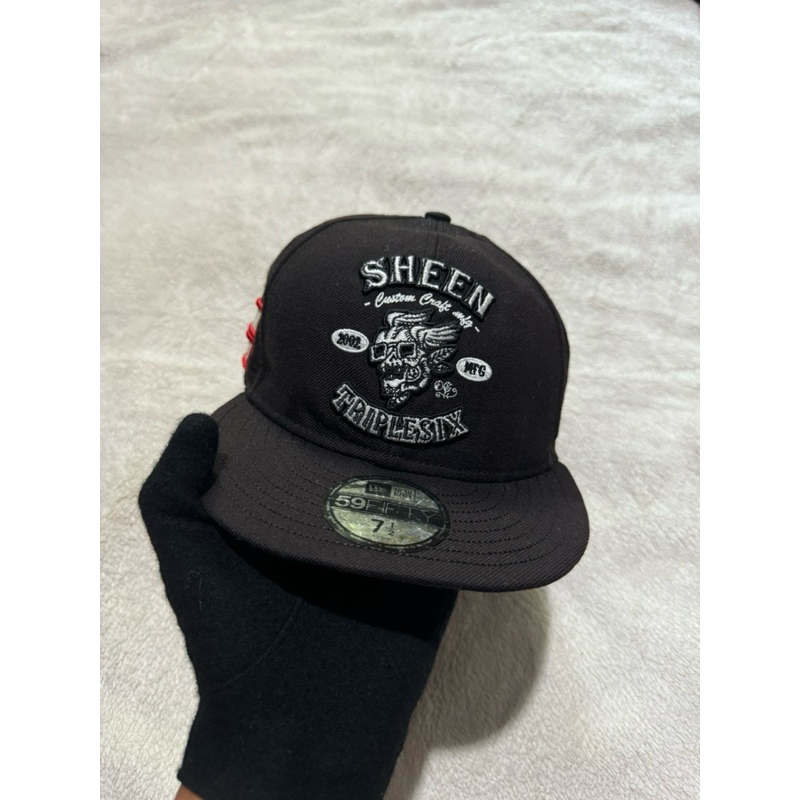 Topi New Era x Sheen Triplesix