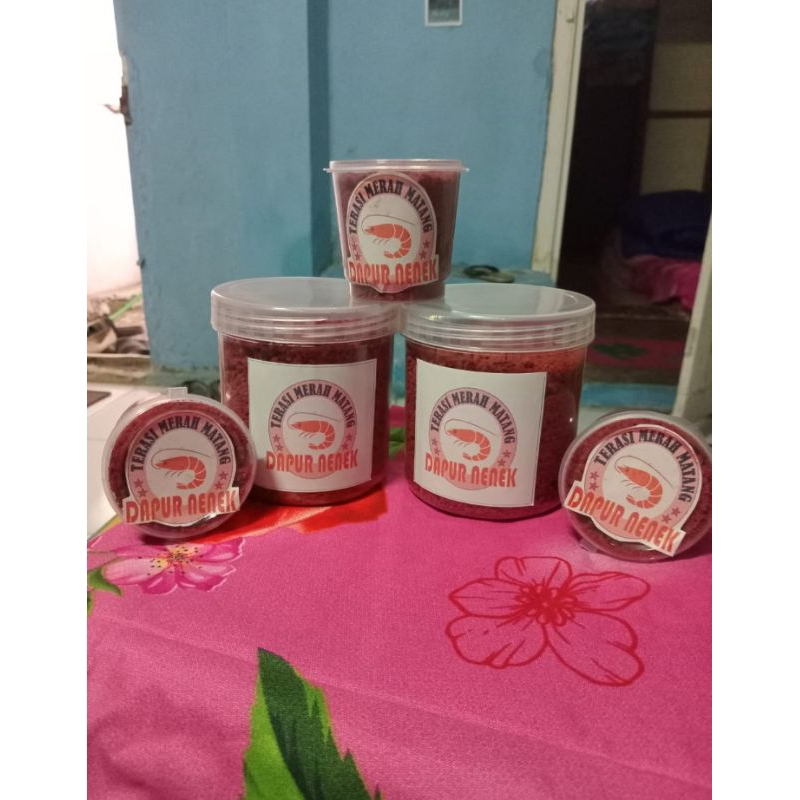 Terasi bubuk merah matang