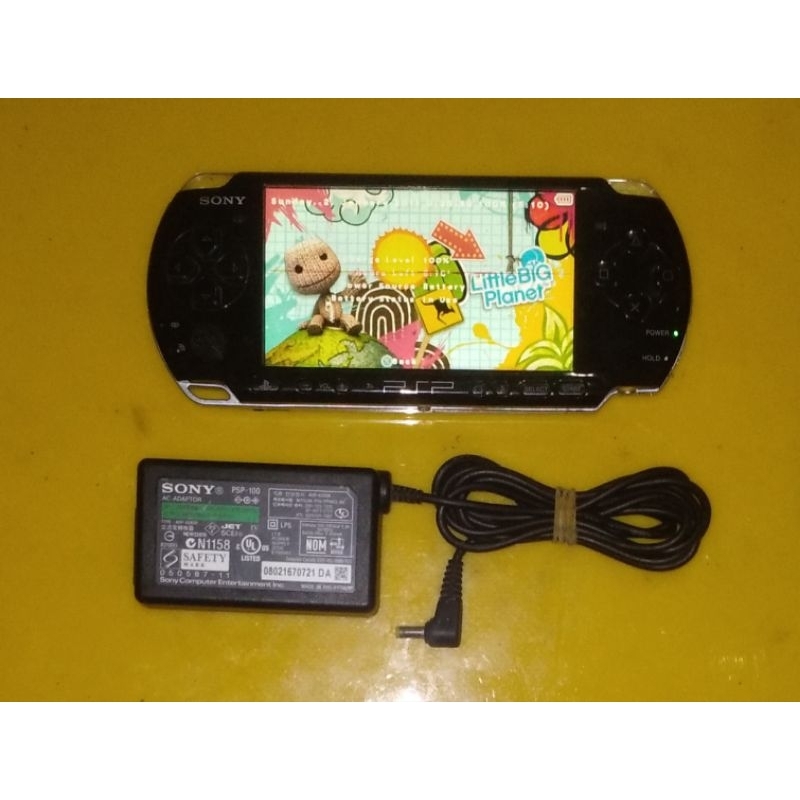 Sony Psp Slim Seri 3000 CFW 6.61 PRO-C Permanen + Memory 16GB isi 55 Game Full Ada Minus LCD nya Ada