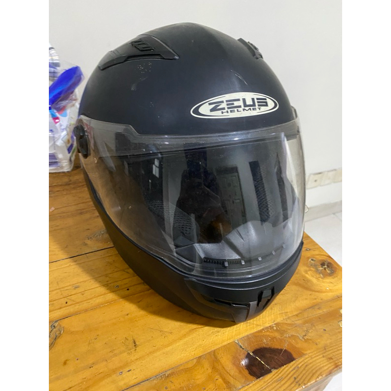 Helm Zeus Zs-881