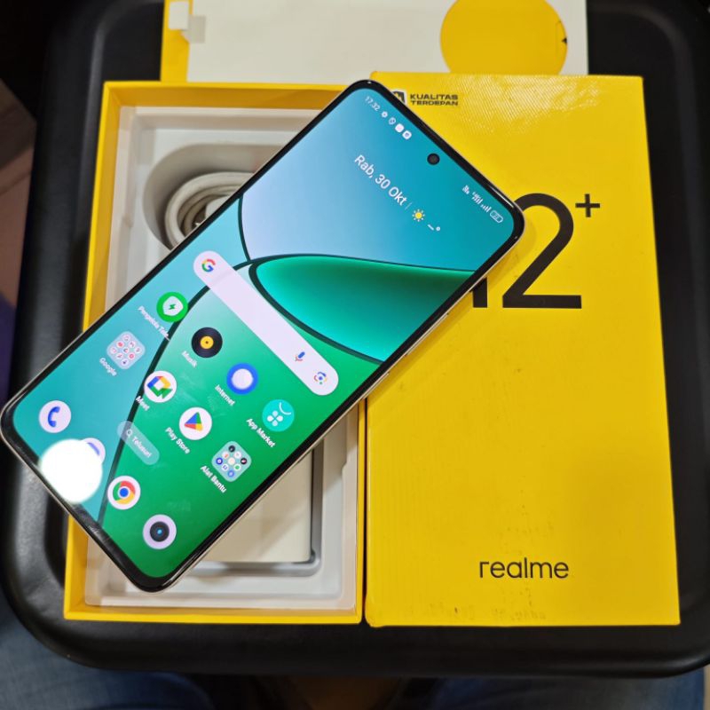 Realme 12+ 5G Second - HP Kamera 50MP, Layar 120Hz, RAM 8GB/256GB, Garansi Toko