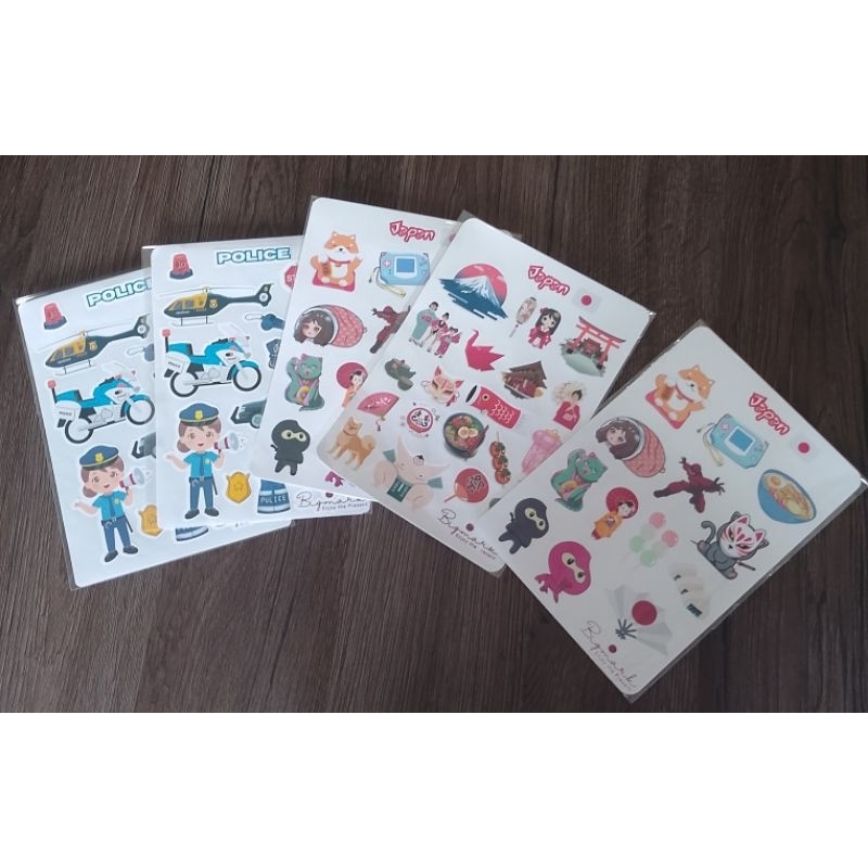 

Sticker scrap book mainan koleksi ukuran besar 18 x 13 cm