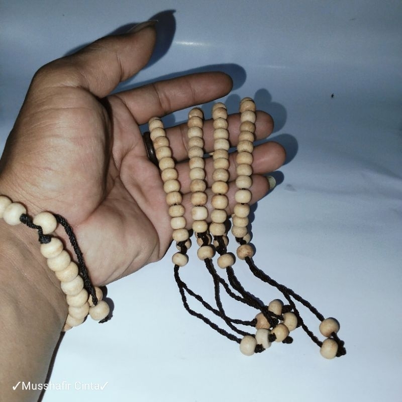 Gelang kayu Cendana