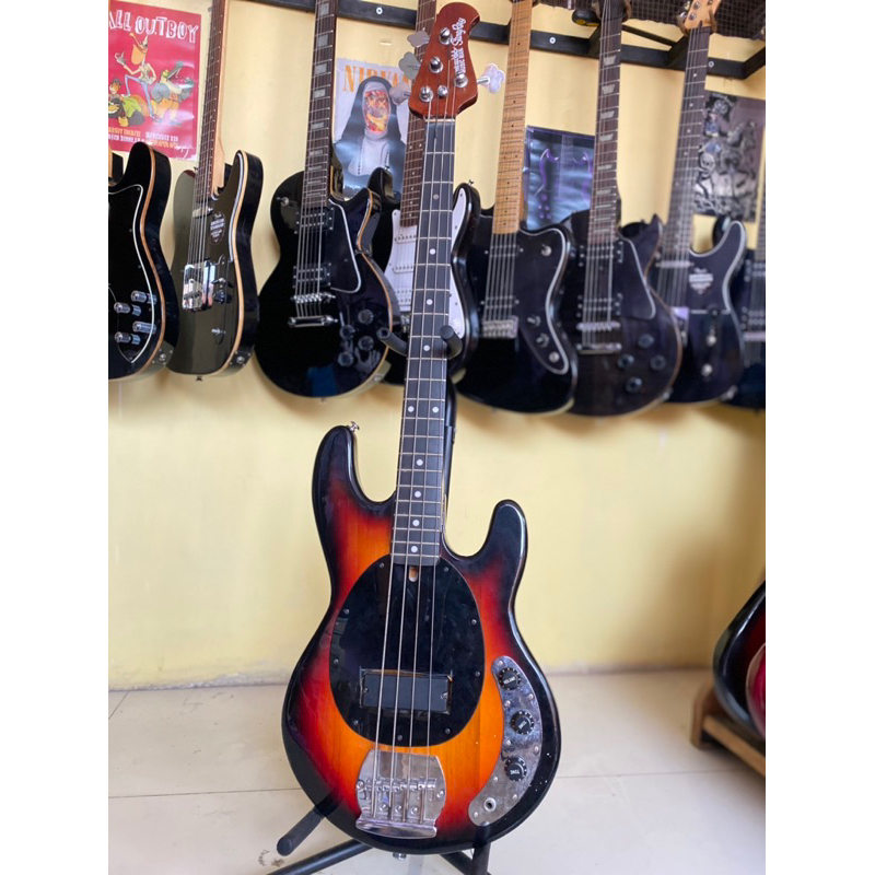 bass musicman stingray sunbrust