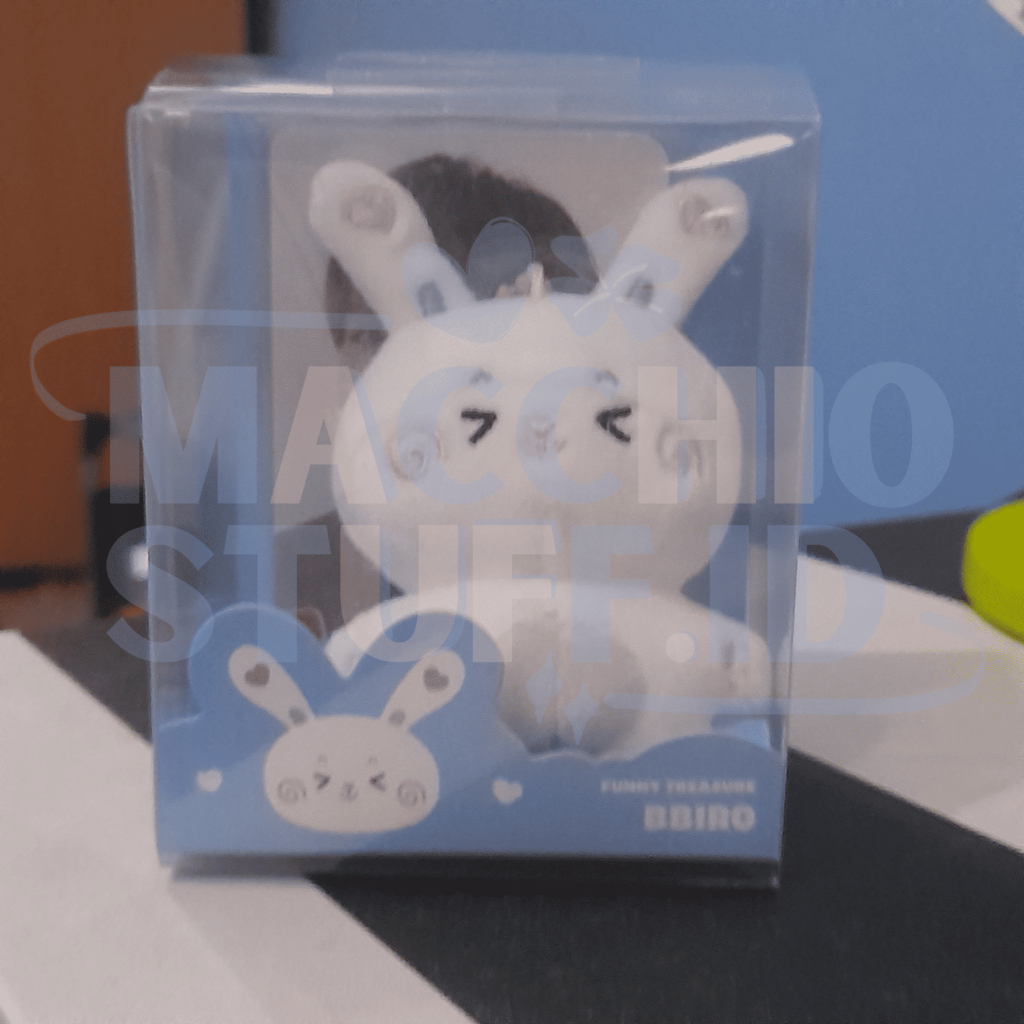 [BOOKED] FUNNY PLUSH KEYRING TREASURE BBIRO