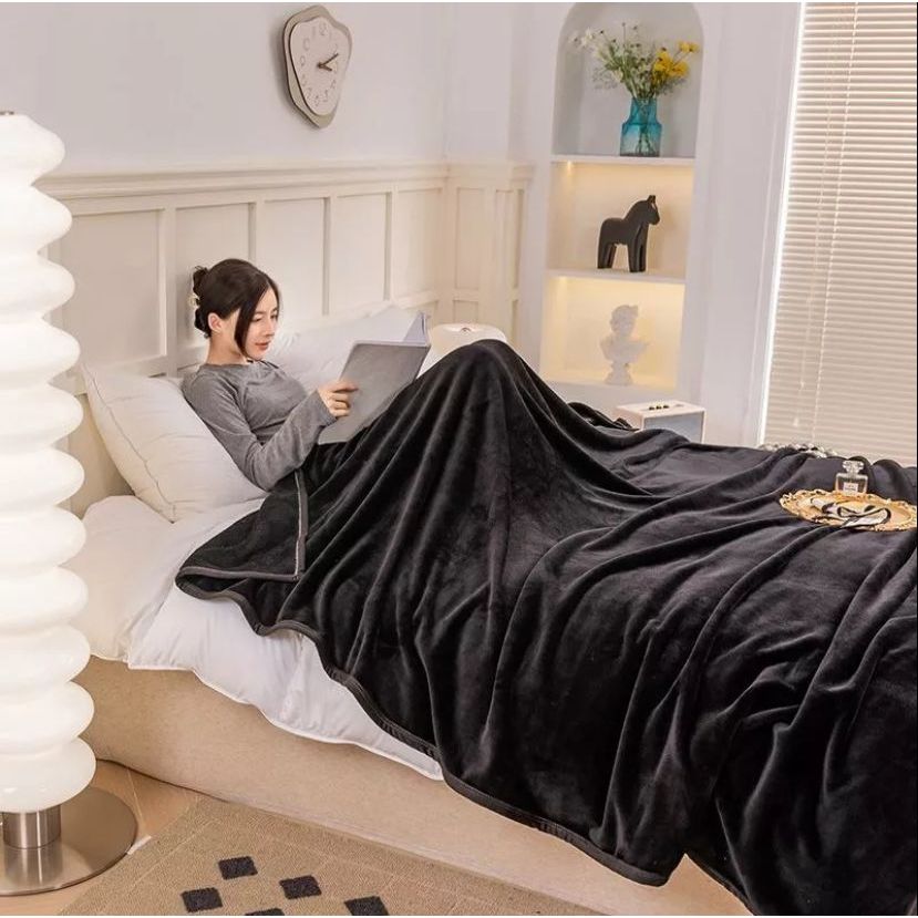 Selimut Bulu Dewasa Tebal Motif Polos 150x200