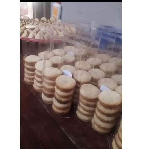 

Roti Kacang Bolu Telur 10 pcs