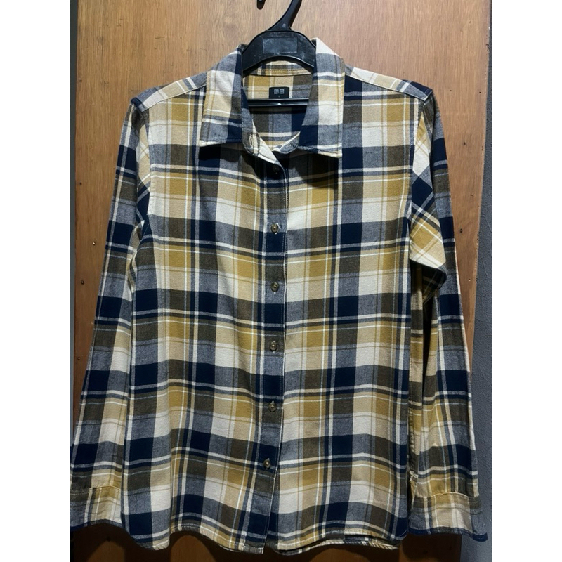 Uniqlo Flannel Shirt Women (Preloved)