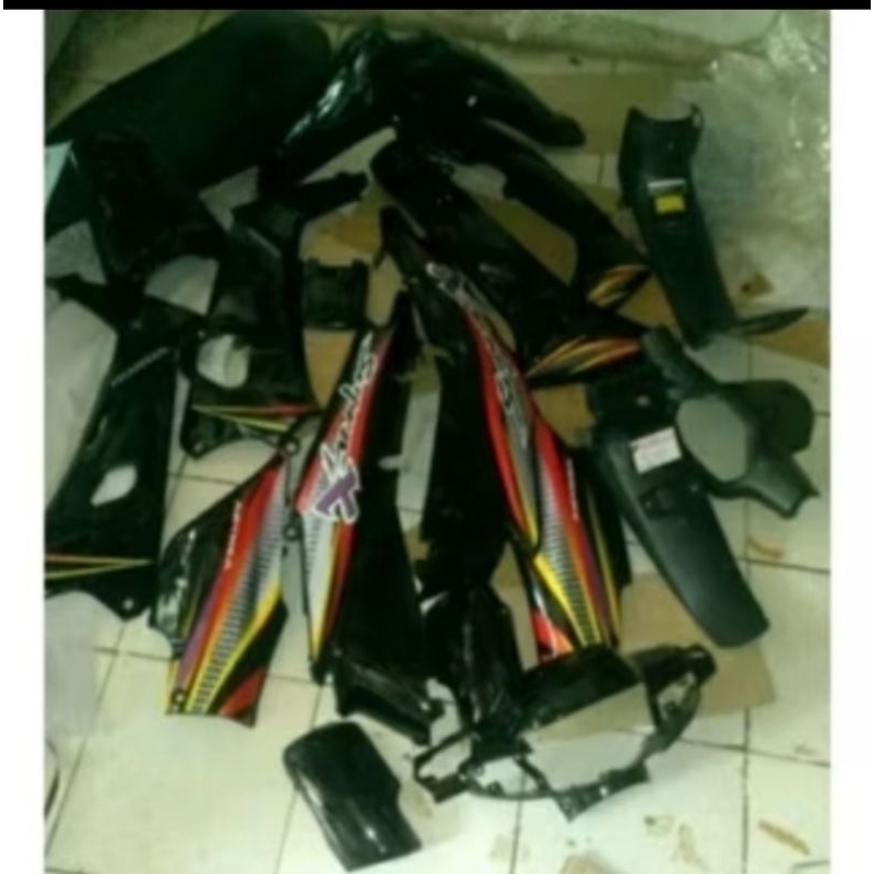 COVER BODY SUPRA X LAMA FULLSET HALUS DAN KASAR BODY SUPRA FIT BODY SUPRA warna kuning merah OLD