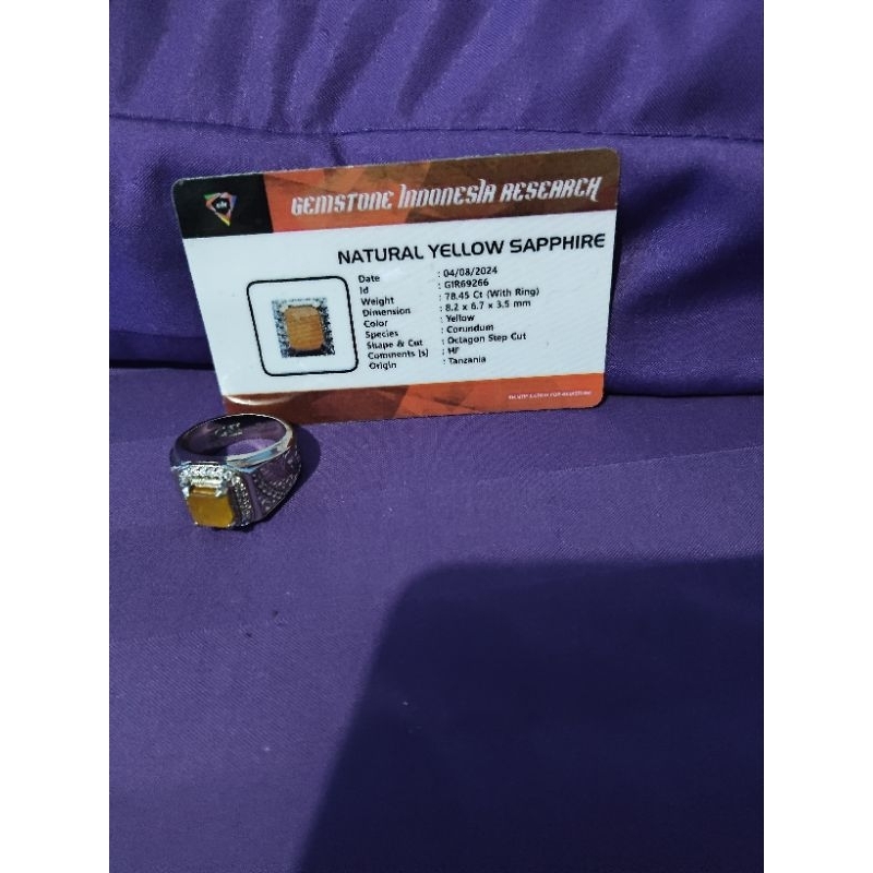 natural yellow sapphire