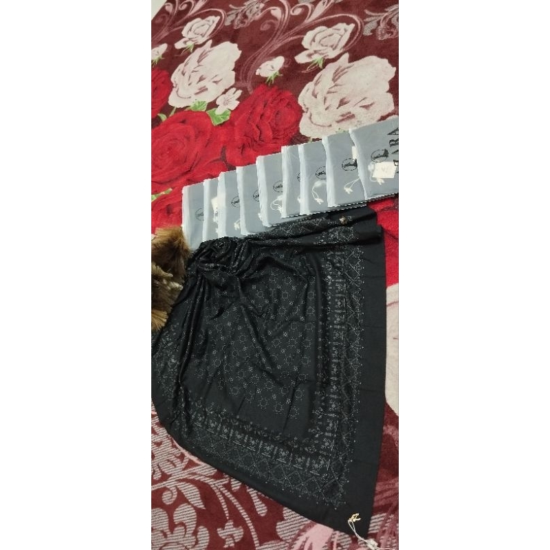 hijab azara motif