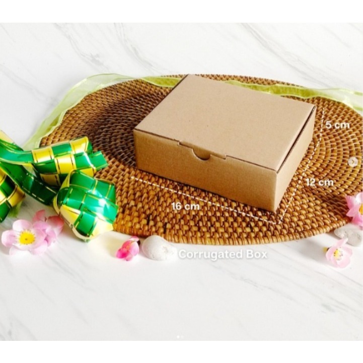 

Fuji Dus Coklat 12x16x5cm