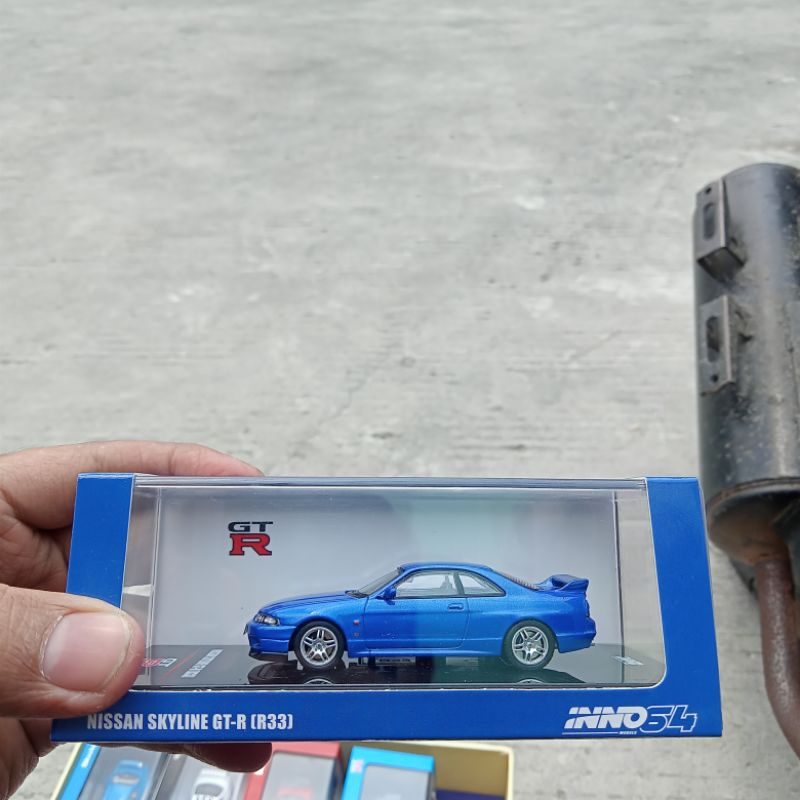 inno64 nissan skyline gt-r r33 biru
