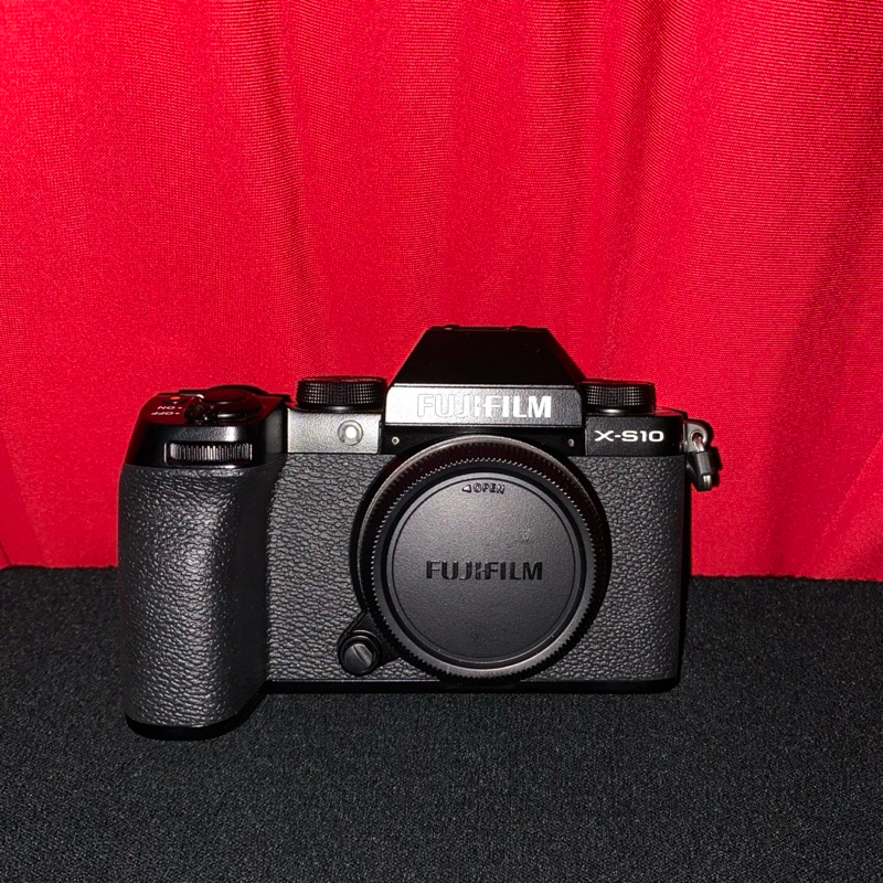 PAKET KAMERA FUJIFILM X-S10 SECOND LIKE NEW.