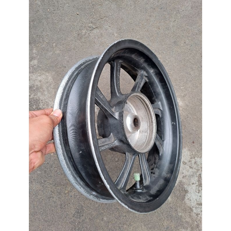 velg pelek roda belakang honda PCX PCX150 original