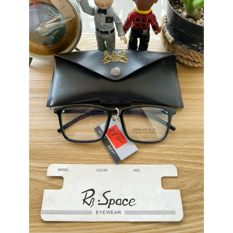 Vintage Wayfarer glasses Brand: RB Space made in china Engsel besi chrome metalic, stainless steel/a