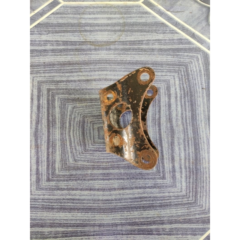 pangkon mesin gl100 platina/cb ori balungan kecil