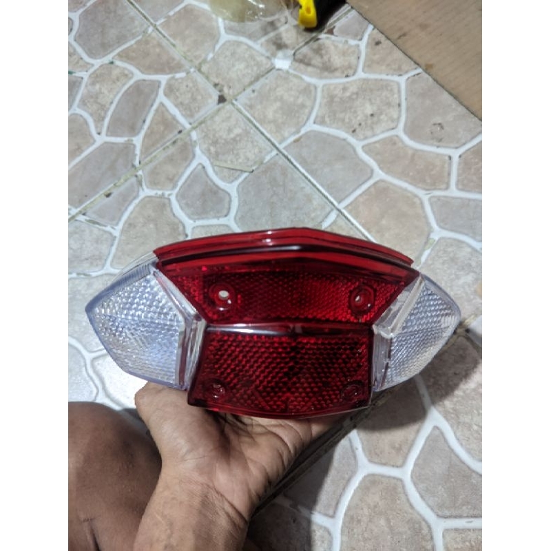 Mika Kaca Lampu Stop Belakang Yamaha Vega ZR Lama Merah Putih Motorcycle